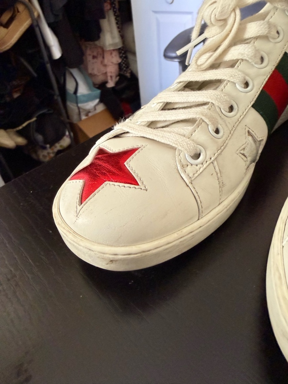 Gucci White Leather Sneakers with Red Stars and Green-Red Web - Picture 2 of 7